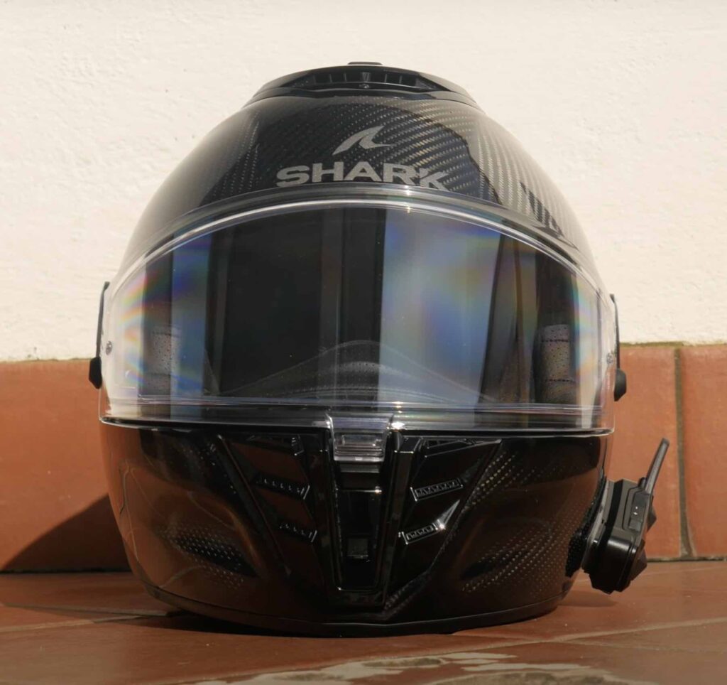 Shark spartan rs carbon, colorazione grigio scuro/fibra, con interfono Midland Rush RCF montato